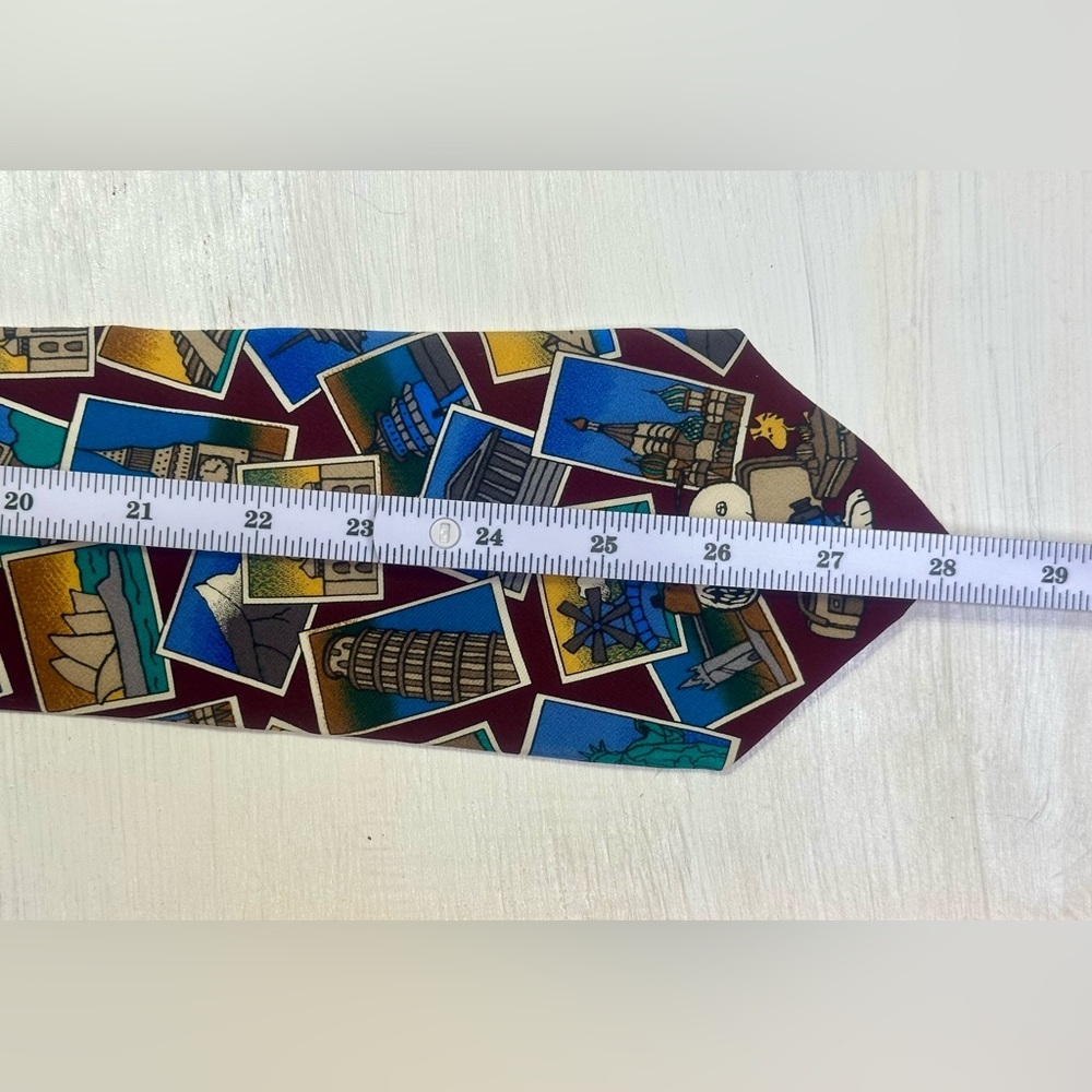 Vintage Peanuts Snoopy World Traveler Silk Tie USA Novelty Travel Landmarks - Picture 8 of 8